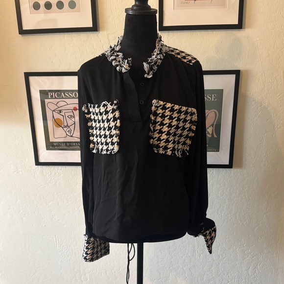Gracia Black and White Boxy Button Down Shirt - Picture 1 of 6